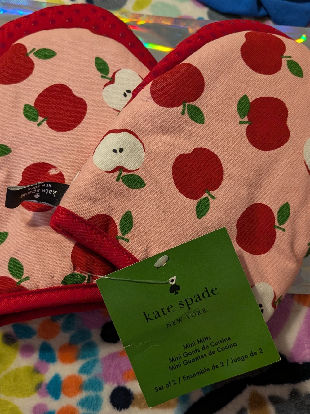 kate spade Oven Mitts with Red Apple Print